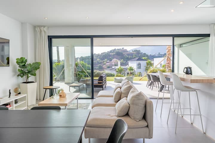 Luxury 3 Bedroom Apartment - Estepona