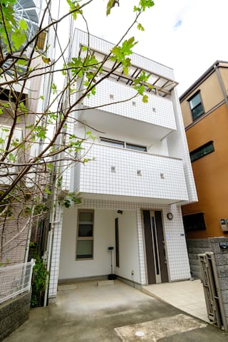 【戸建て貸切】無料駐車場あり｜最大10名｜新宿エリア・新大久保｜コリアンタウンまで徒歩4分 gallery image 3