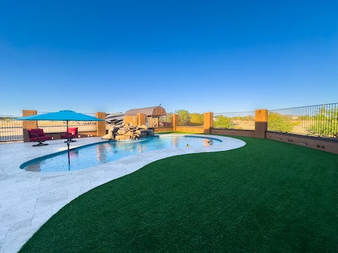 Desert Retreat: 5BR, Pool, Hot Tub, Desert Access!