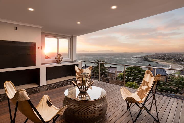 Phezulu Manor, Panoramic Views, Serviced Retreat