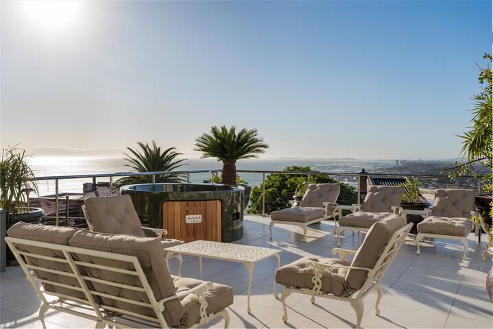 Phezulu Manor, Panoramic Views, Serviced Retreat gallery image 3