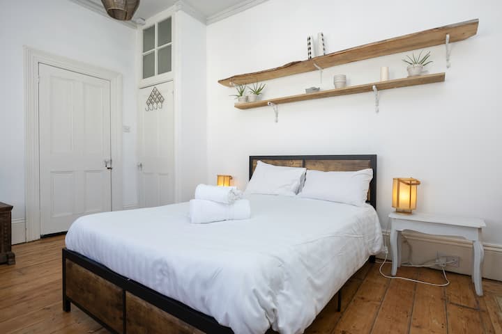 St Aubyns Coastal Retreat, Brighton and Hove - Host & Stay