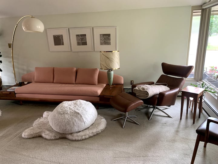 Primary Bedroom, Private Bath, Vaulted Ceilings - Englewood, CO