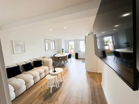 【My Precious Close】 to the Border