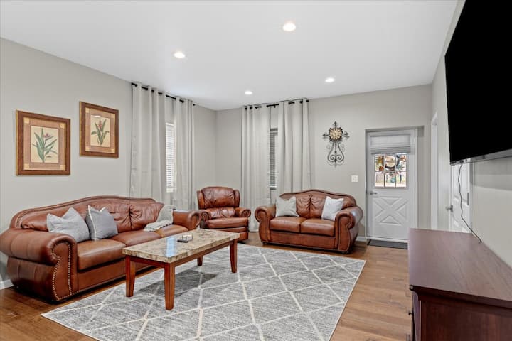 Farmhouse-king Bed By Gm Orion-shops-dining & More - Auburn Hills, MI