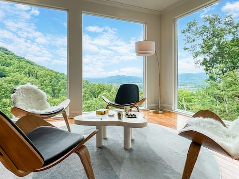 Sauna, Theater, Game Room, Hot Tub, VIEWS!