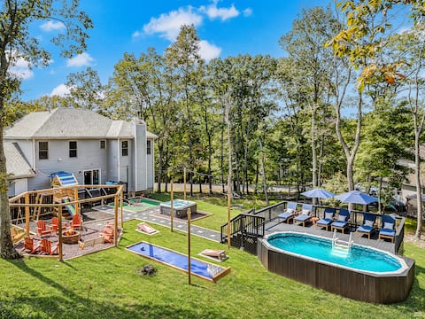 Pocono Dream House | Heated Pool, Fire Pit, Games!