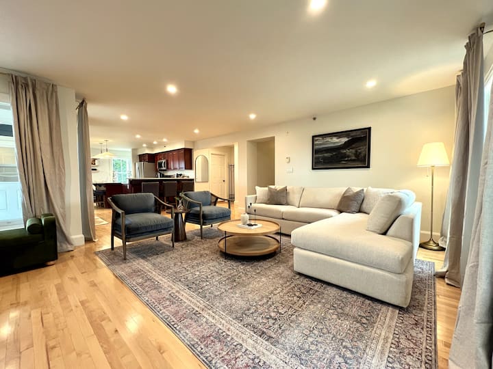 Elegant Heritage Retreat In Downtown Waterfront - Charlottetown