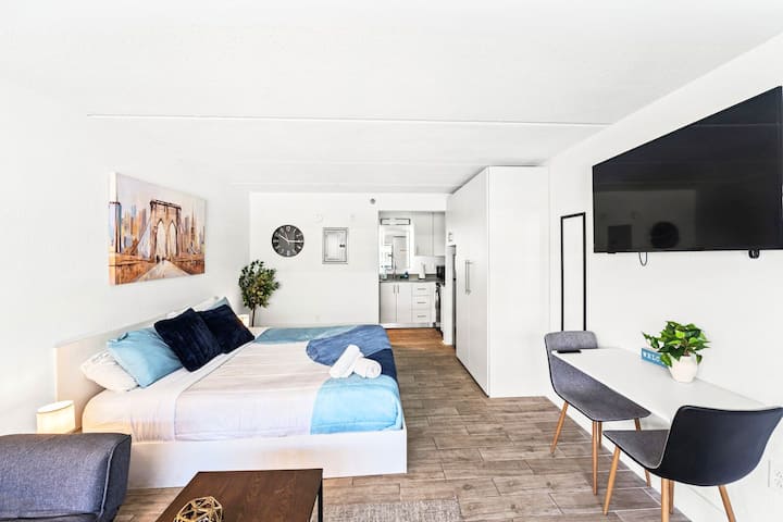 All-in-one comfort: dine, relax, and recharge in a thoughtfully designed open-plan space.