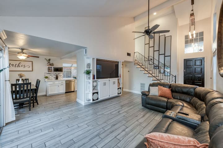 Chic Boho 3br 2.5ba Convenient Location - Fresno university, Fresno