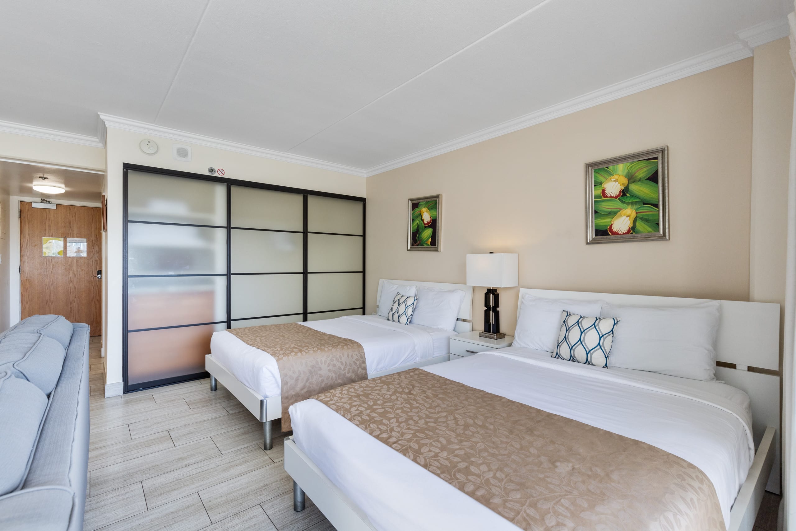 Condo in Honolulu · ★4.74 · Studio · 3 beds · 1 bath - Image 33