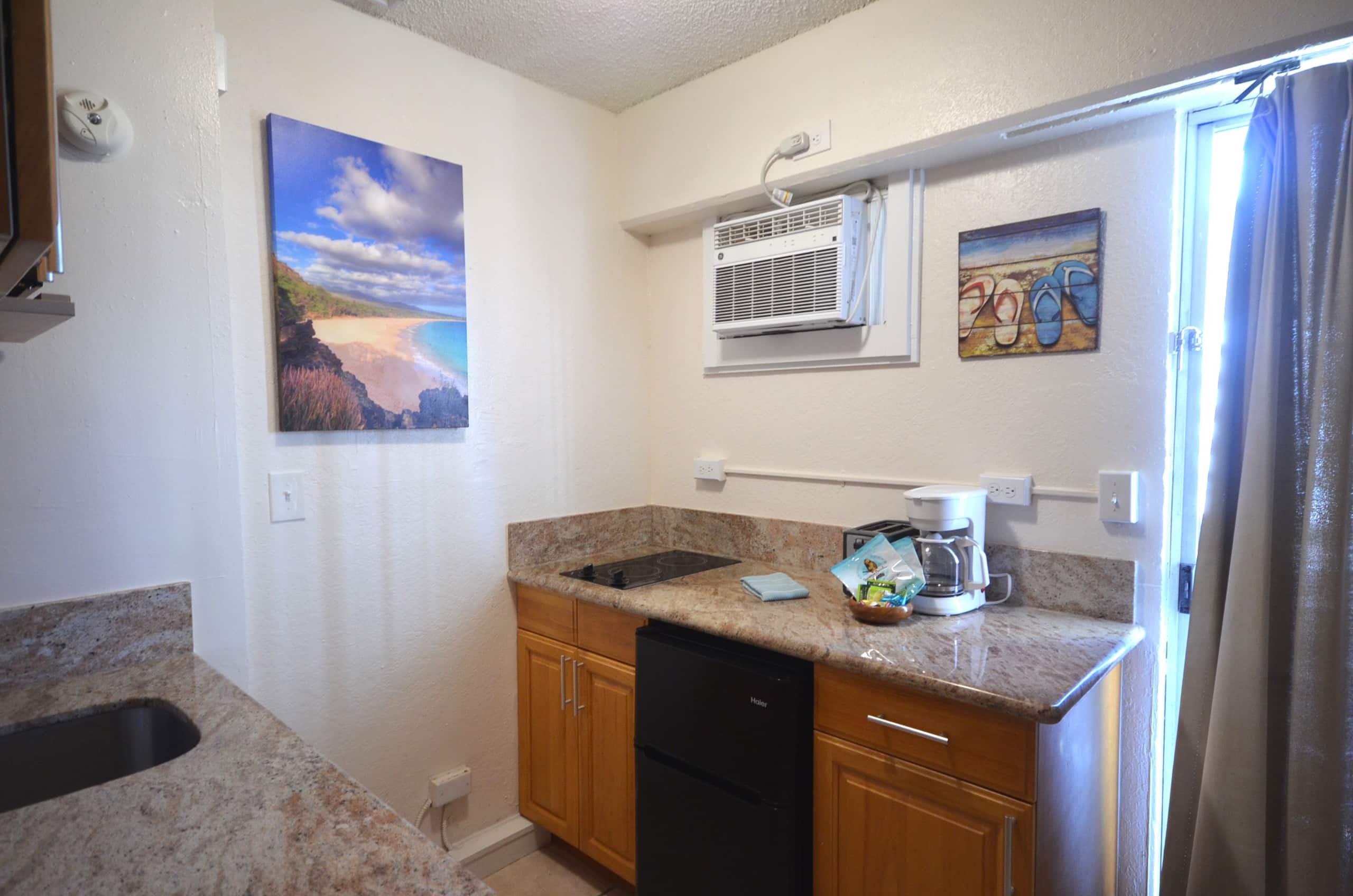 Home in Honolulu · ★4.63 · Studio · 1 bed · 1 bath - Image 4