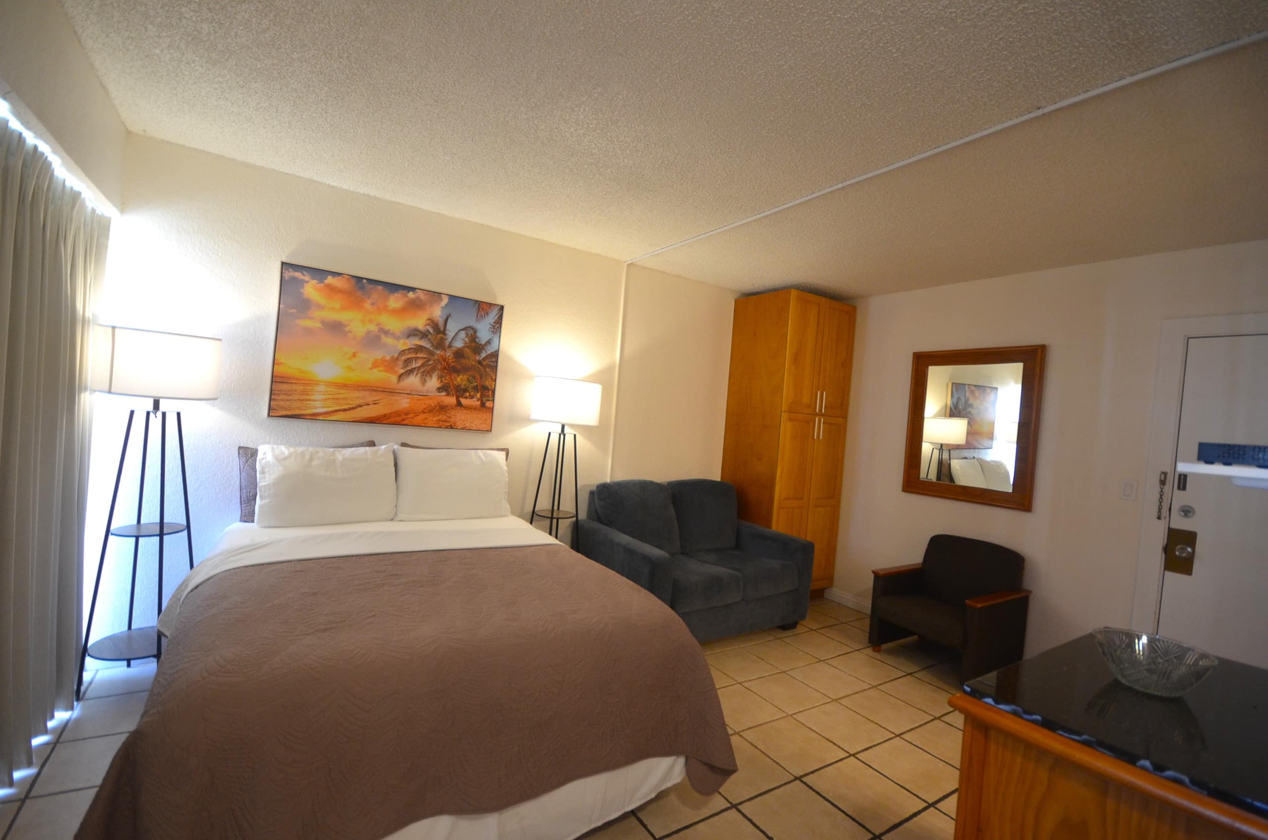 Home in Honolulu · ★4.63 · Studio · 1 bed · 1 bath - Image 3