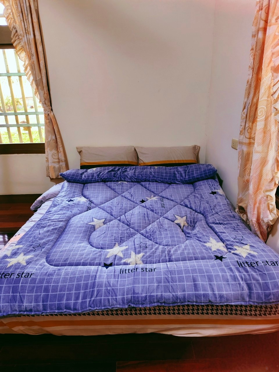 საძინებელი 1