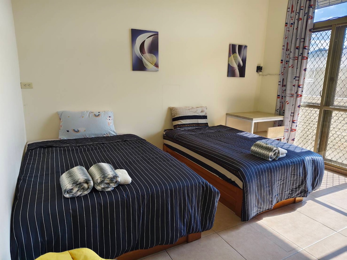 საძინებელი 4