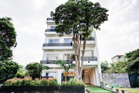 Luxury homestay room in greater noida