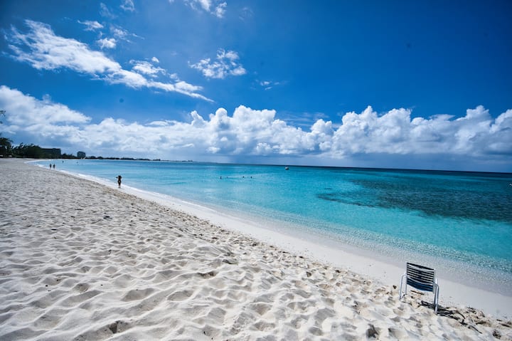 2br/2ba | Quiet Complex, Walk To Seven Mile Beach - Cayman Islands