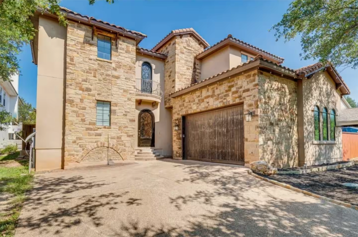 Casa Luminosa | 6BR Luxury Stay Near Lake Austin! gallery image 2