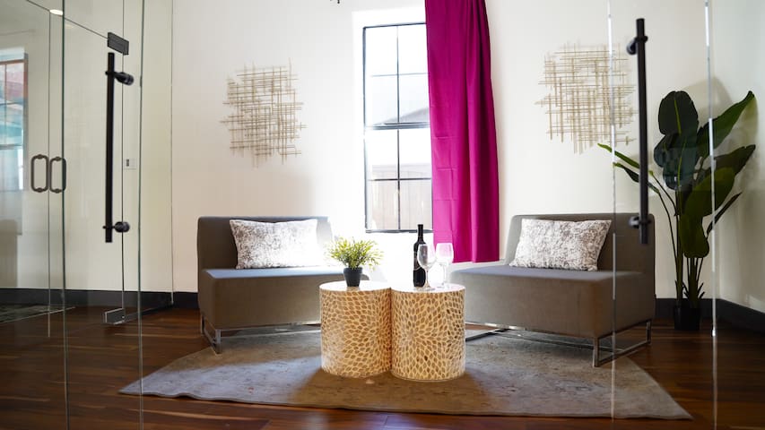 Casa Luminosa | 6BR Luxury Stay Near Lake Austin!