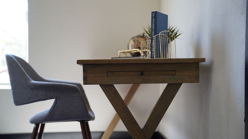 Casa Luminosa | 6BR Luxury Stay Near Lake Austin! gallery image 4