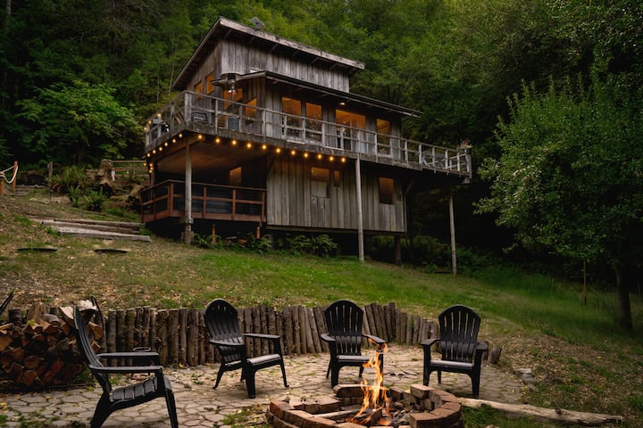 Exclusive River Escape On The Coast | Hot Tub