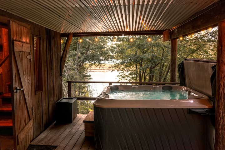 Exclusive River Escape On The Coast | Hot Tub