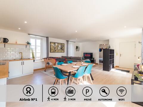 The Spacious Foosball Apartment_3 Bedrooms_Parking