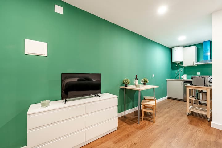 Espaço Moderno E Aconchegante - Fernão Ferro