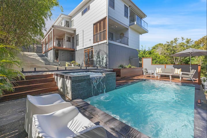 31 Orealla: Heated Spa, Pet Friendly, 5 Beds, AC