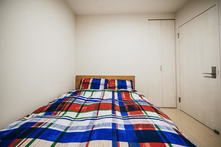 Spavaća soba na trećem katu 5, 140 * 200 cm s bračnim krevetom