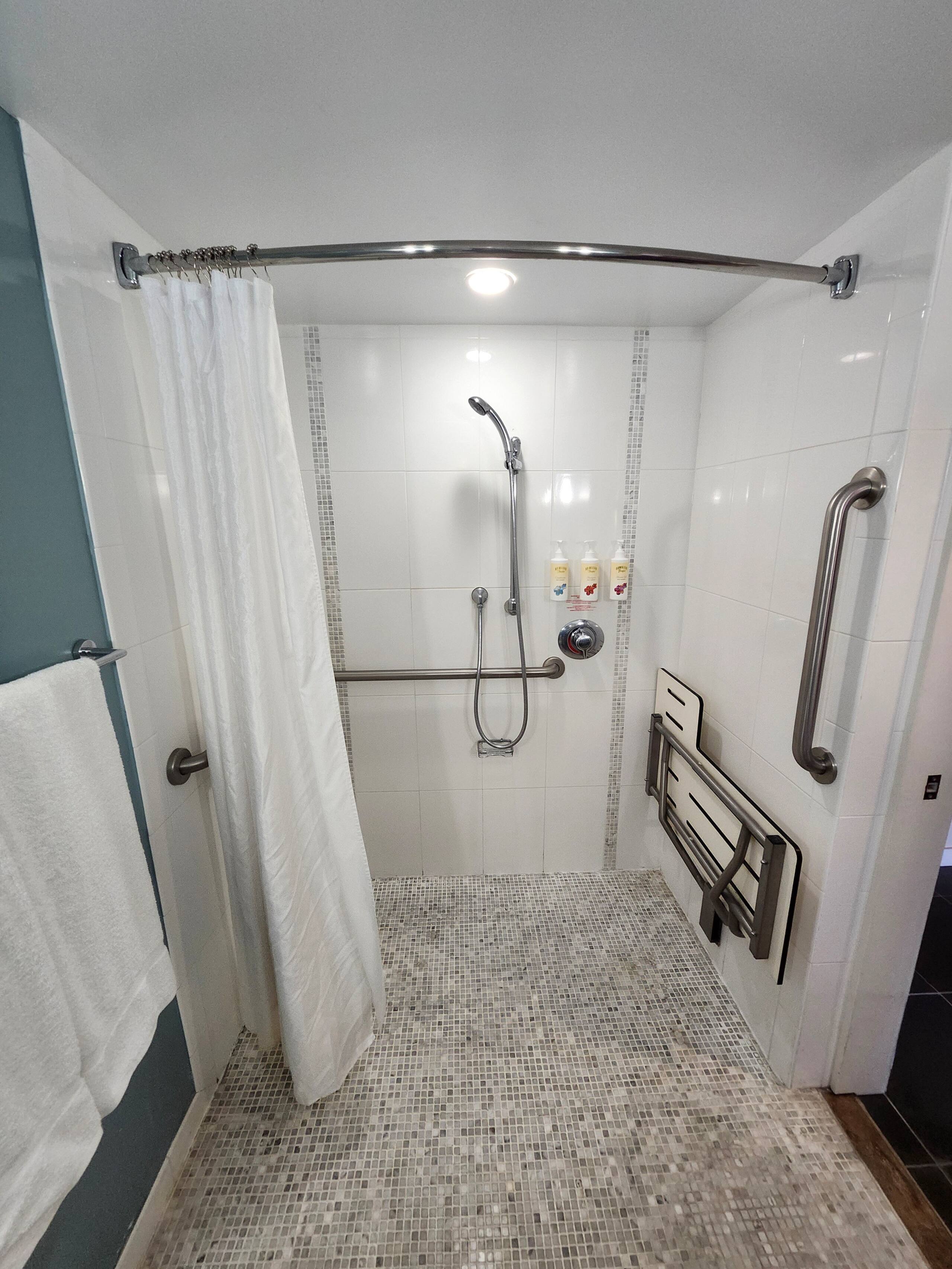 Hotel in Honolulu · ★4.91 · 1 bedroom · 1 bed · 1 private bath - Image 4