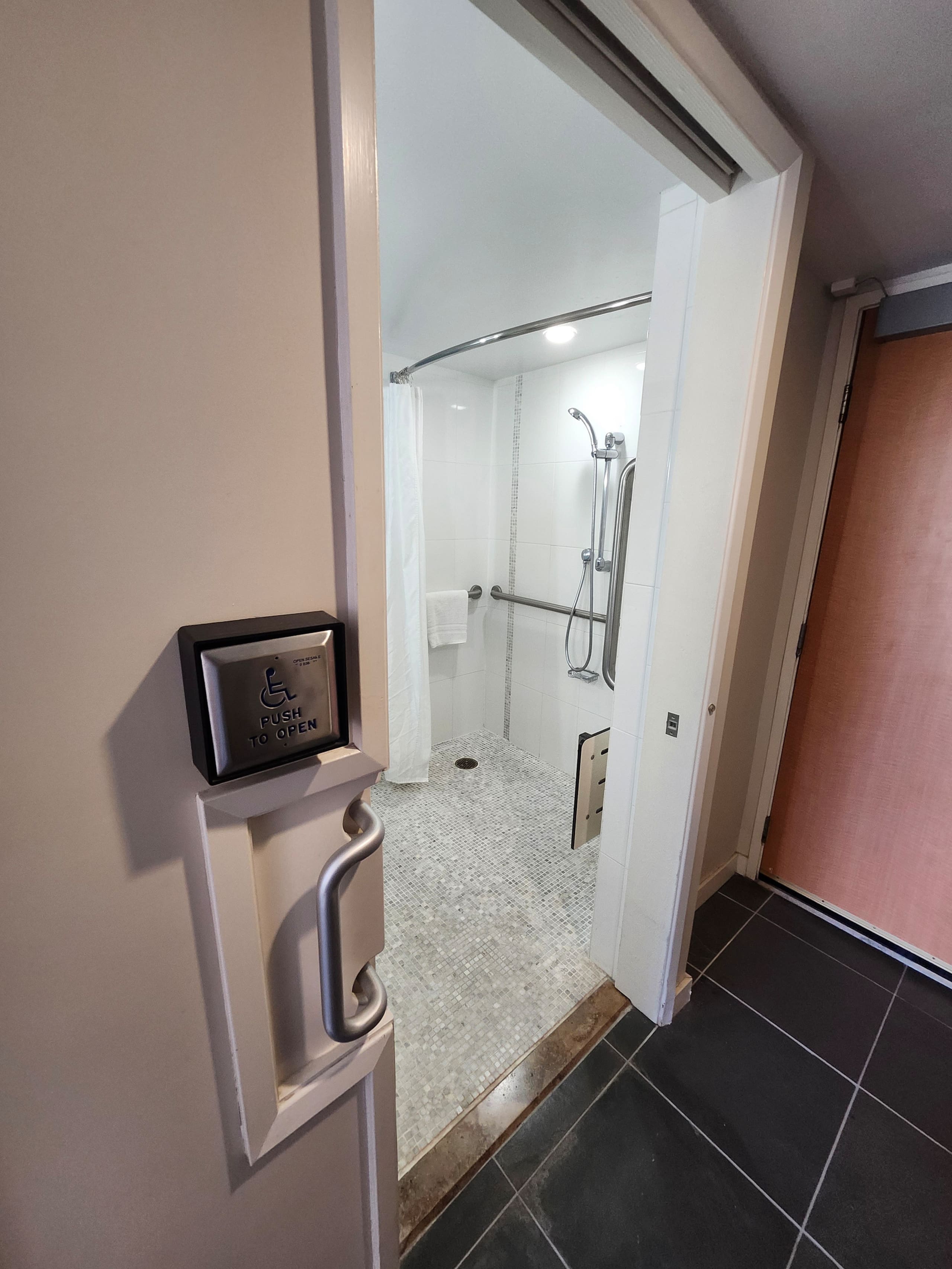 Hotel in Honolulu · ★4.91 · 1 bedroom · 1 bed · 1 private bath - Image 31
