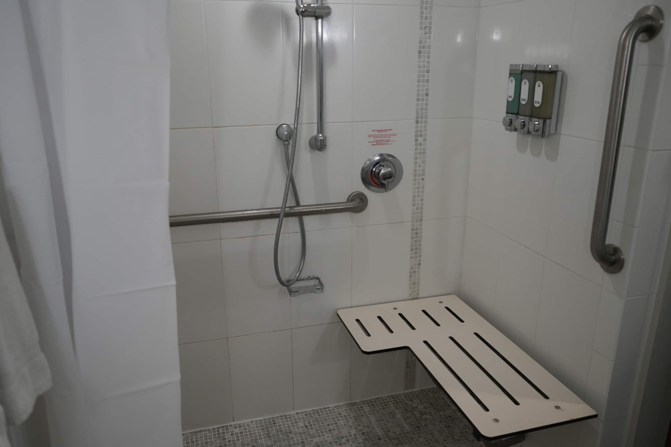 Hotel in Honolulu · ★4.91 · 1 bedroom · 1 bed · 1 private bath - Image 39