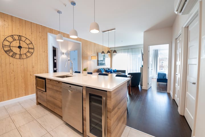 Saphir: Chic 5* Old Quebec city condo + parking
