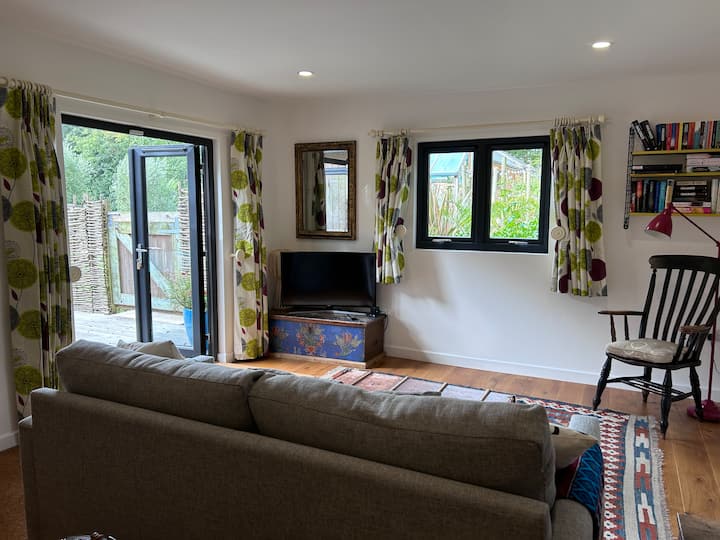 Cosy Cornwall Cabin With Private Terrace - Penryn