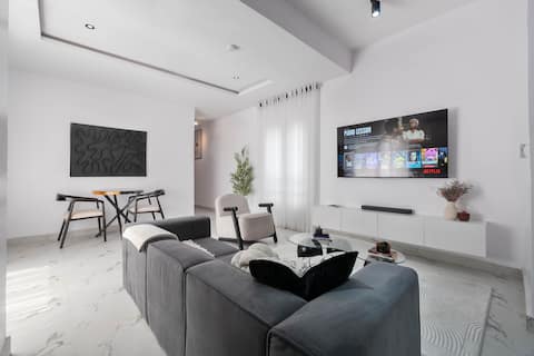 Fully Serviced 2bed Apt | 24hr Electricity | Lekki