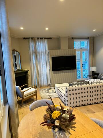 Lovely Flat at Chelsea gallery image 2