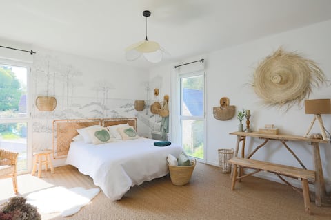 Riverside room and Breakfast