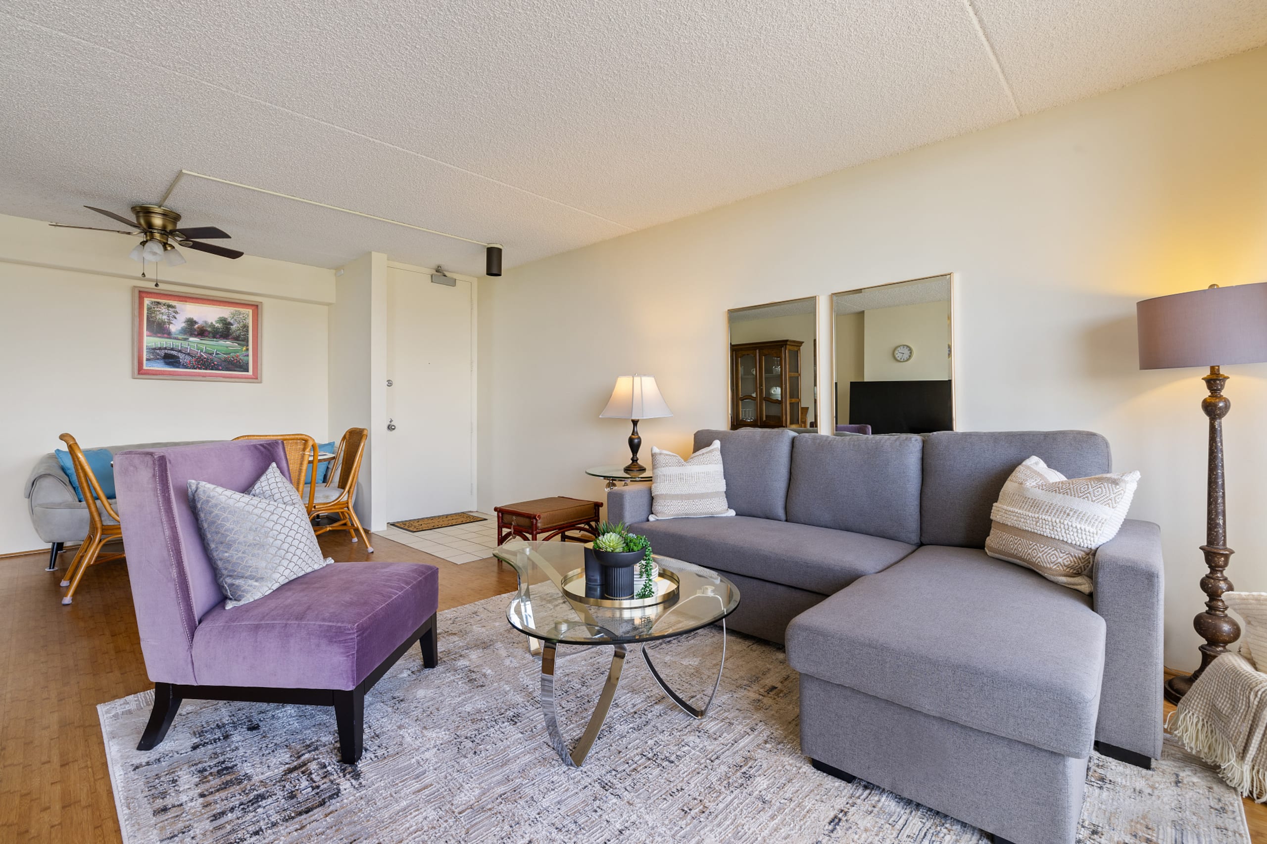 Ocean view Waikiki Banyan condo. Free parking! - Image 18
