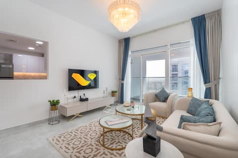 Popular Airbnb listing: Vogue | Pearlz by Danube near Ibn Battuta Mall in Jebel Ali First