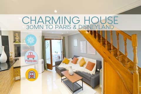 Between Paris & Disneyland - Parking included