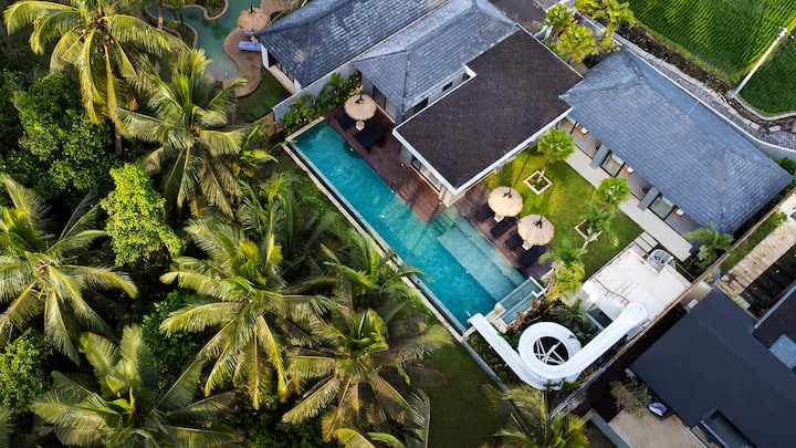 Water Slide&Beach-Inspired 10BR Villa Combo, Ubud
