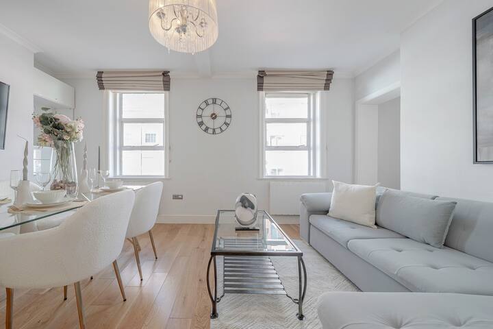 Oxford Street Golden Residence gallery image 2