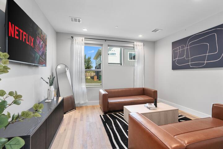 Mega Home – Up to 20 People – Mins 2 ACL/F1/Dwntwn gallery image 4