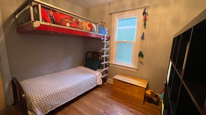 ಬೆಡ್‌ರೂಮ್ 5