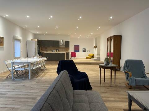 Cozy loft, sleeps 14