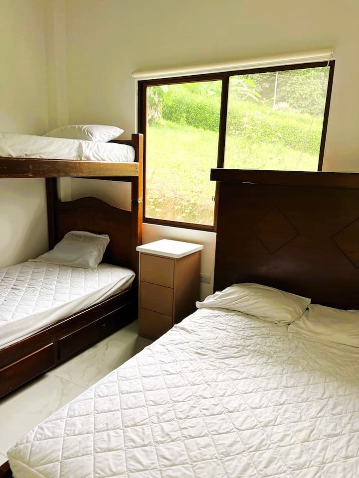 Habitación con baño compartido