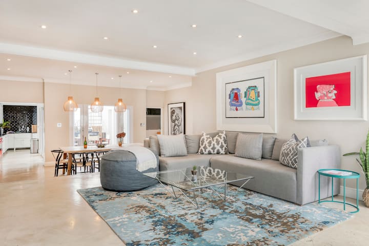 Solar-Power Green Point Village Retreat