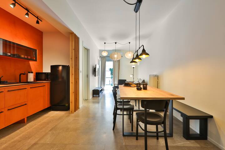 2 BD Lycabettus Stylish Apartment by Live&Travel