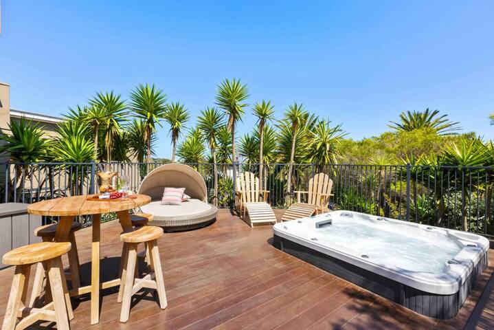 Sorrento Utopia | Spa, Spacious, Private!